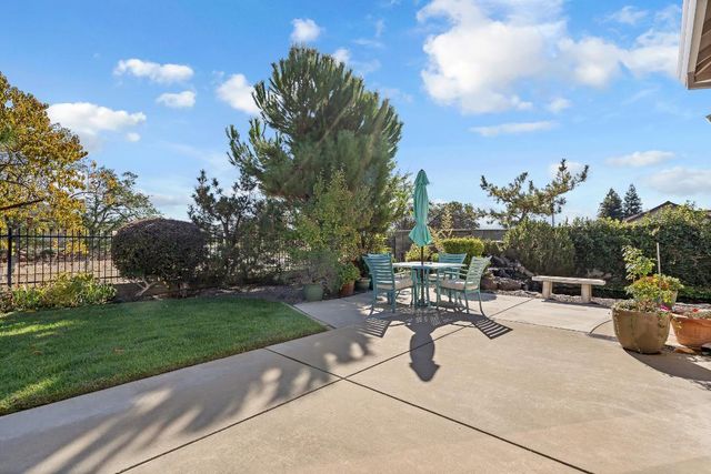 3685 Wimbledon Drive, Redding, CA 96002