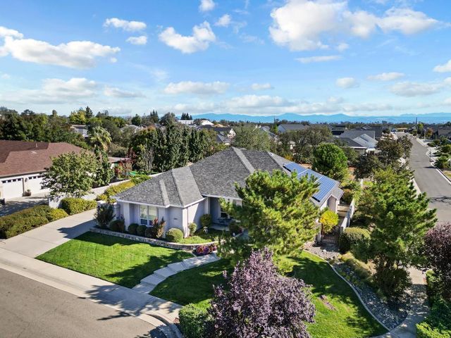 3685 Wimbledon Drive, Redding, CA 96002