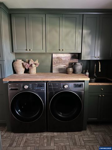 2752 Cole Rd S, Salem, OR 97306