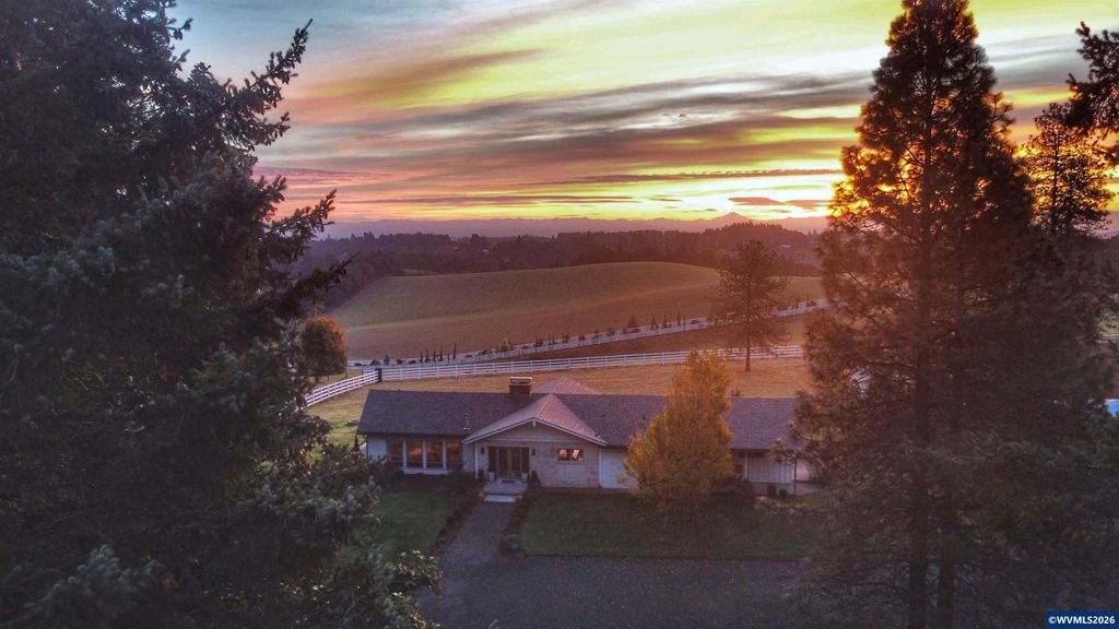 2752 Cole Rd S, Salem, OR 97306