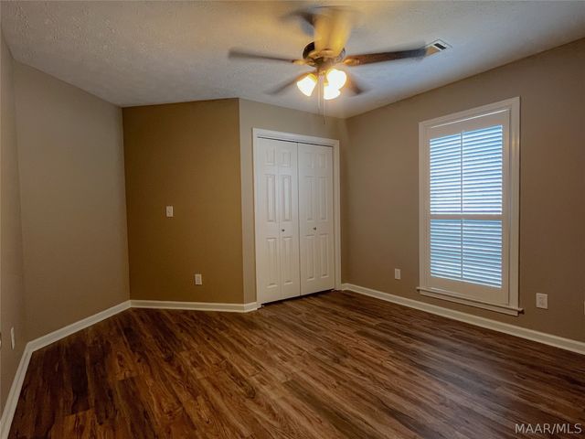 8906 Stoneridge Place, Montgomery, AL 36117