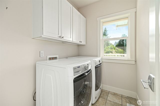 7663 S 132nd Street, Seattle, WA 98178