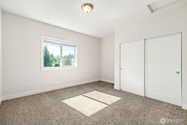 7663 S 132nd Street, Seattle, WA 98178