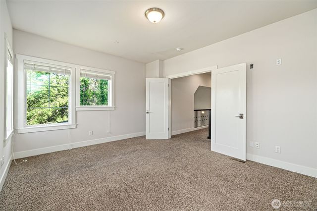 7663 S 132nd Street, Seattle, WA 98178