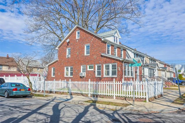 96 Colonial Road, Floral Park, NY 11001