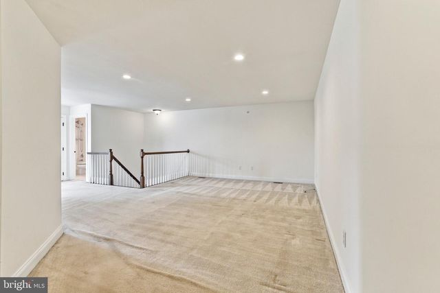 412 SHENANDOAH DR, Collegeville, PA 19426