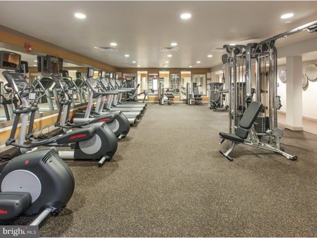 412 SHENANDOAH DR, Collegeville, PA 19426
