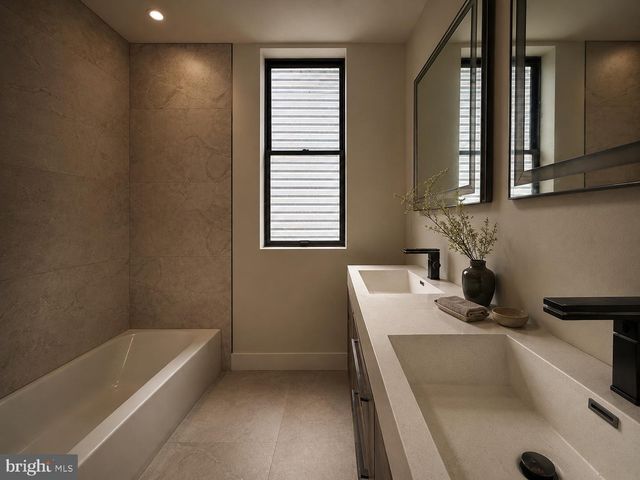 330 CARSON ST, Philadelphia, PA 19128