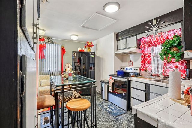 123 W Hudson Avenue, Dayton, OH 45405