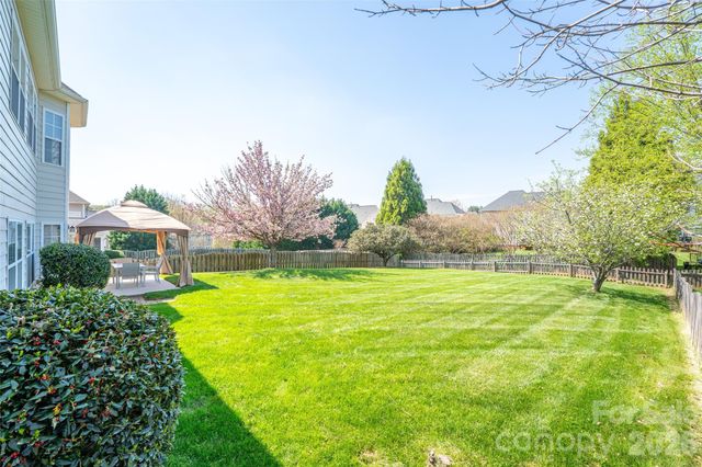 10346 Falling Leaf Drive NW, Concord, NC 28027