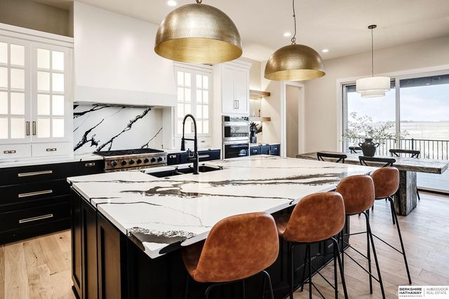 5802 N 213th Avenue, Elkhorn, NE 68022