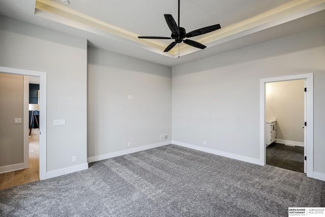 5802 N 213th Avenue, Elkhorn, NE 68022