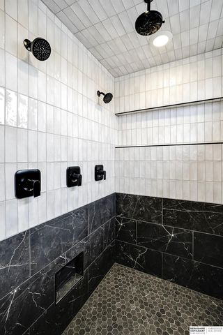 5802 N 213th Avenue, Elkhorn, NE 68022