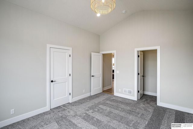 5802 N 213th Avenue, Elkhorn, NE 68022