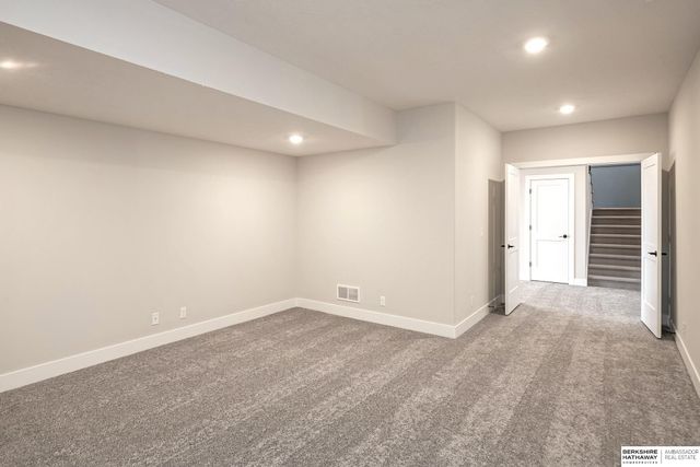 5802 N 213th Avenue, Elkhorn, NE 68022