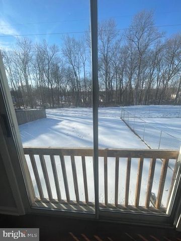 19 SIR THOMAS LN, Newark, DE 19702