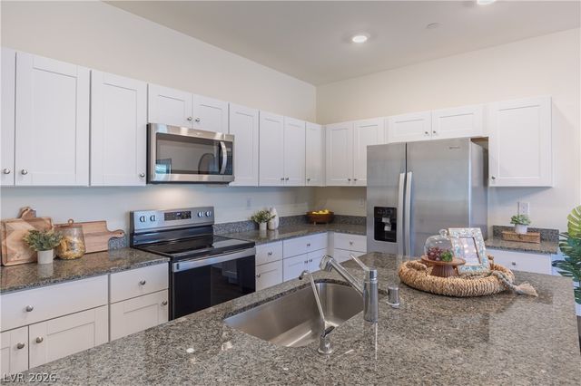 544 Thistleberry Avenue, Henderson, NV 89044