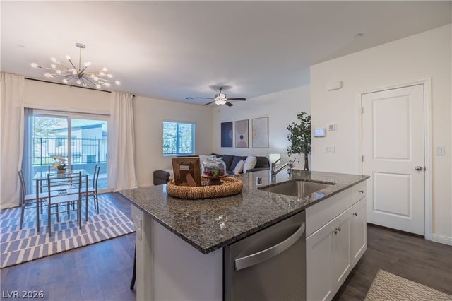 544 Thistleberry Avenue, Henderson, NV 89044