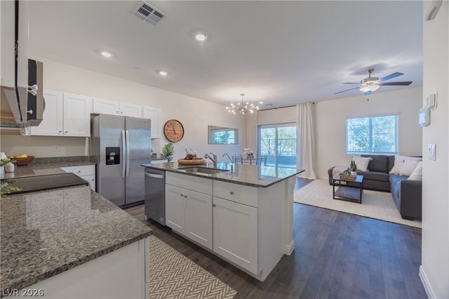 544 Thistleberry Avenue, Henderson, NV 89044