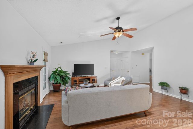 906 Woodhill Drive, Fletcher, NC 28732