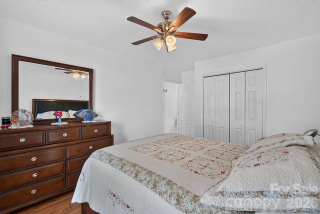 906 Woodhill Drive, Fletcher, NC 28732