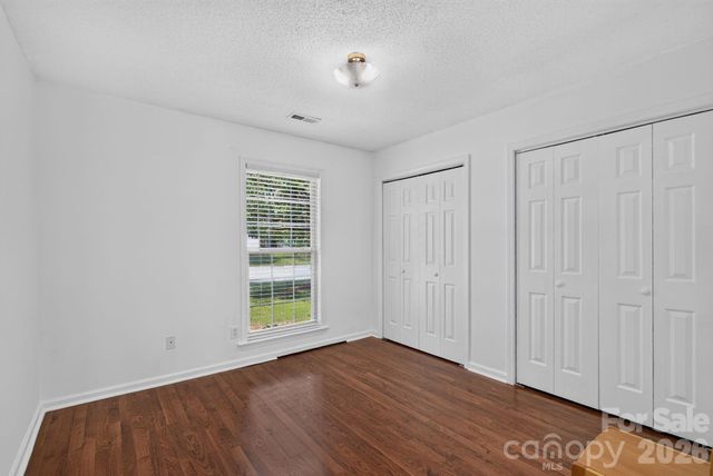 906 Woodhill Drive, Fletcher, NC 28732