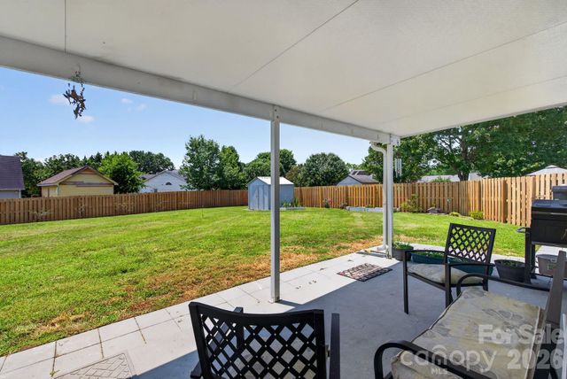 906 Woodhill Drive, Fletcher, NC 28732