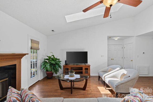 906 Woodhill Drive, Fletcher, NC 28732