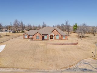 16651 Roserock Circle, Choctaw, OK 73020