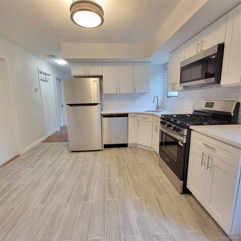 571 Nassau Boulevard, West Hempstead, NY 11552