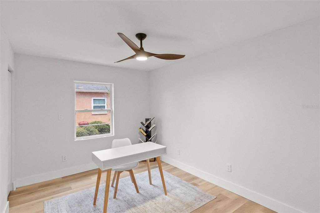 Image 20 of property listing at 2312 22ND AVENUE SW, Largo, FL 33774