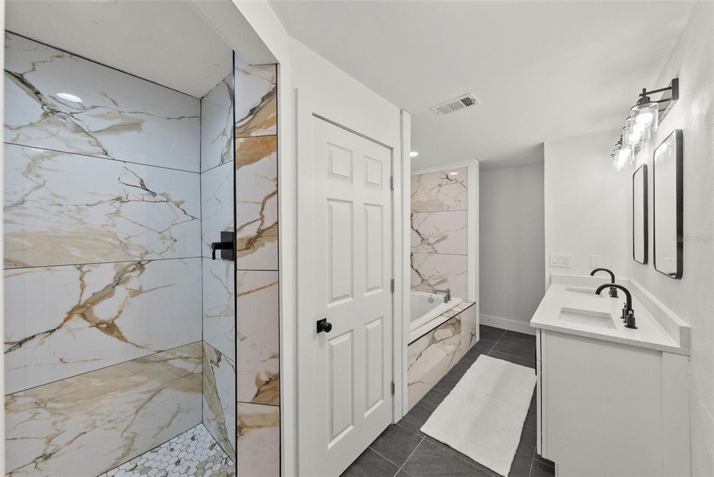 Image 30 of property listing at 2312 22ND AVENUE SW, Largo, FL 33774
