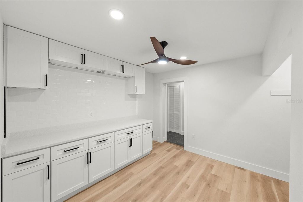 Image 37 of property listing at 2312 22ND AVENUE SW, Largo, FL 33774