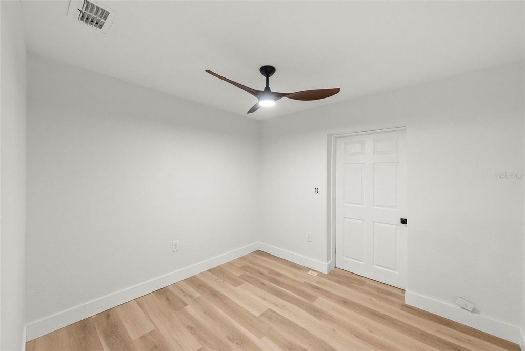 Image 38 of property listing at 2312 22ND AVENUE SW, Largo, FL 33774
