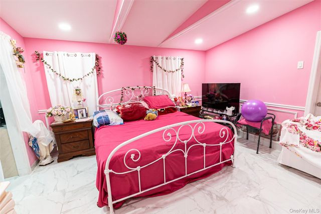 163 Orchard Road, East Patchogue, NY 11772