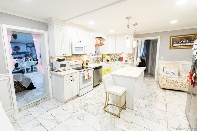 163 Orchard Road, East Patchogue, NY 11772