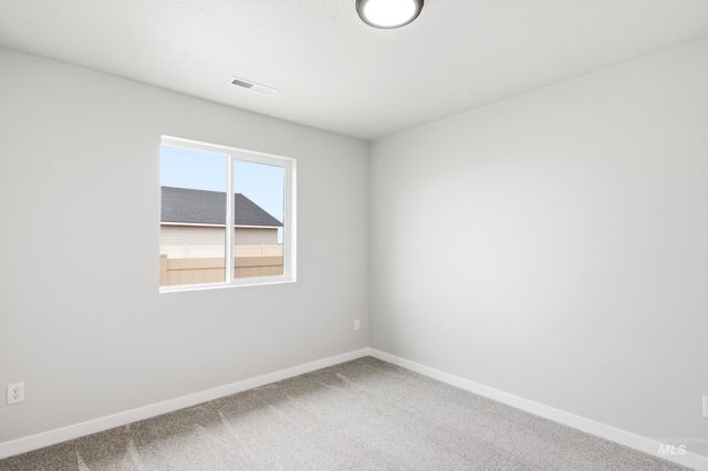 5298 E Phelps Lake Dr, Nampa, ID 83687