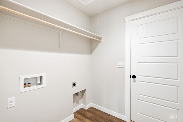 5298 E Phelps Lake Dr, Nampa, ID 83687