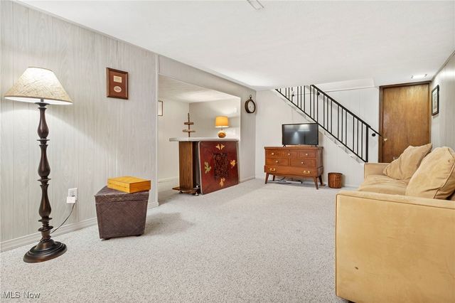 2246 Stoner Avenue NE, Massillon, OH 44646