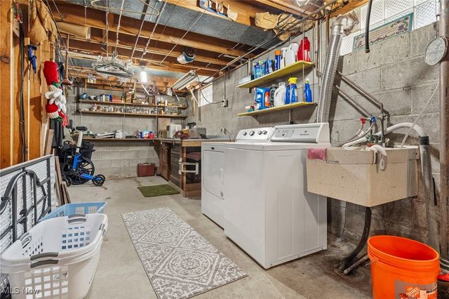 2246 Stoner Avenue NE, Massillon, OH 44646