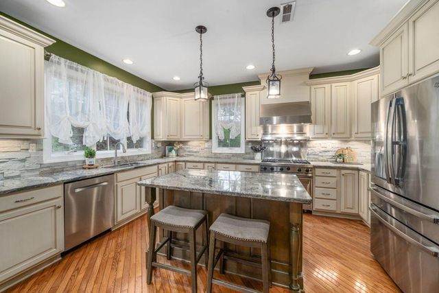 4750 Vista Ridge Drive, Dublin, OH 43017