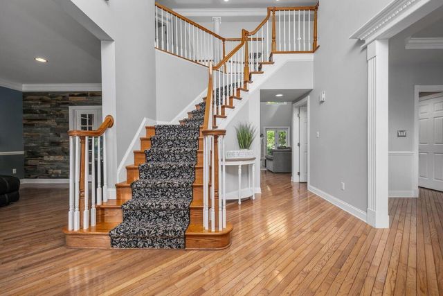 4750 Vista Ridge Drive, Dublin, OH 43017