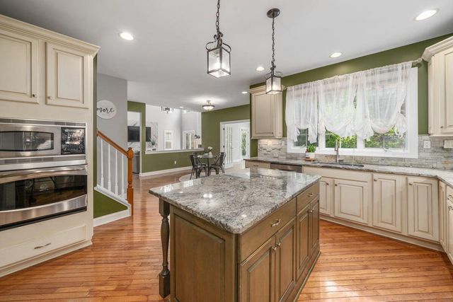 4750 Vista Ridge Drive, Dublin, OH 43017