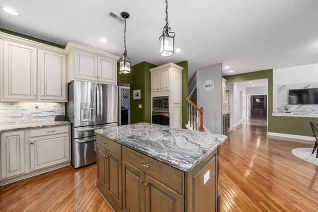 4750 Vista Ridge Drive, Dublin, OH 43017