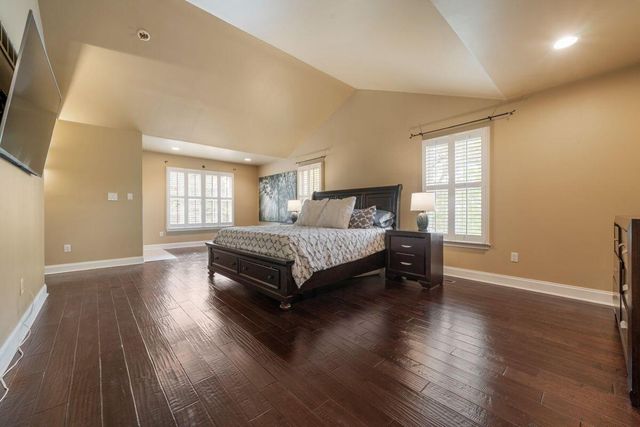 4750 Vista Ridge Drive, Dublin, OH 43017