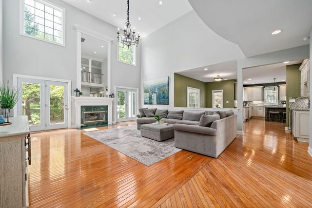 4750 Vista Ridge Drive, Dublin, OH 43017