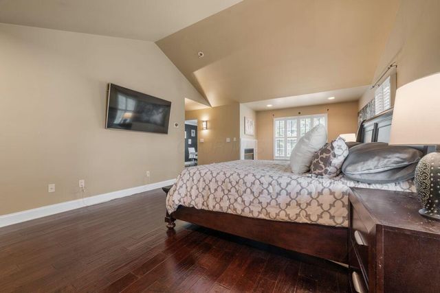4750 Vista Ridge Drive, Dublin, OH 43017