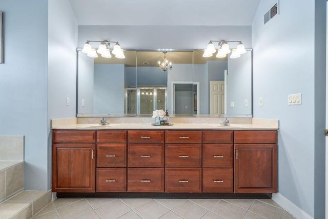4750 Vista Ridge Drive, Dublin, OH 43017