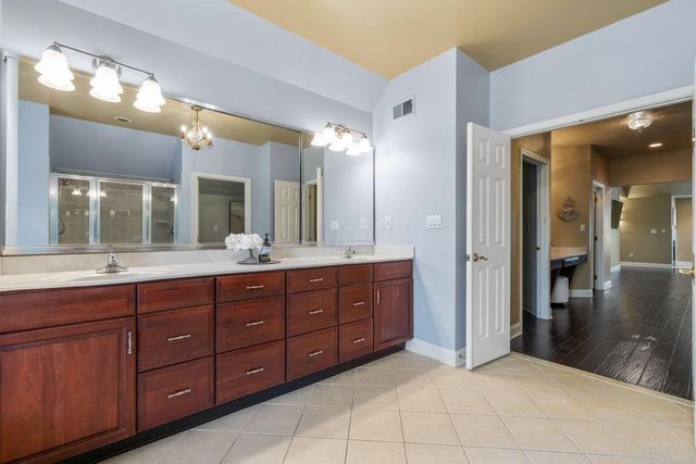 4750 Vista Ridge Drive, Dublin, OH 43017