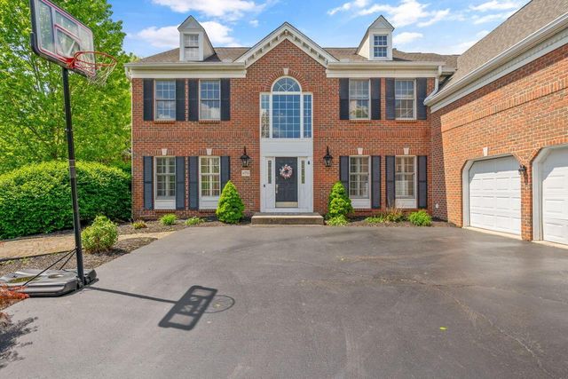 4750 Vista Ridge Drive, Dublin, OH 43017